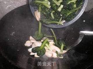 像盛开墨绿菊花-----塔苦菜花菇肉丝年糕汤的做法步骤:5