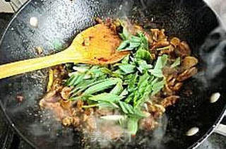 家常菜--干锅鸡杂的做法步骤:12