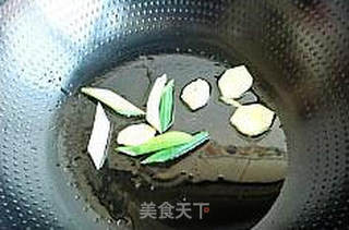 猪蹄的美味吃法--茄汁黄豆炖猪蹄的做法步骤:3