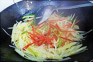 三步轻松搞掂:酸辣土豆丝的做法步骤:4
