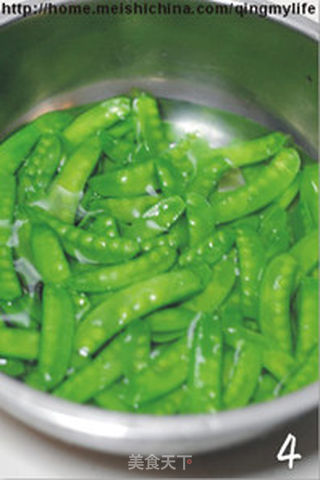 【蒜香培根炒荷兰豆】——荷兰豆爽脆的小秘密的做法步骤:4