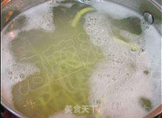 菠菜手擀面的做法步骤:15