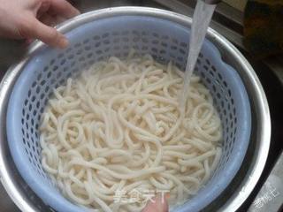 【老桃七厨房】自制——香浓茄汁乌冬面的做法步骤：8