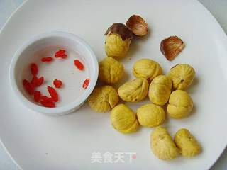 丝瓜烧栗子的做法步骤:2