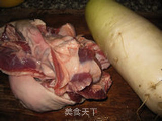萝卜炖羊肉的做法步骤：1