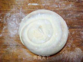 香酥麻酱手撕饼的做法步骤：7