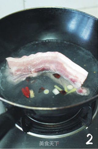 【豉香回锅肉】不吃肉的人也会爱上的一道菜的做法步骤：2