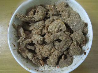 米粉蒸肉的做法步骤：4