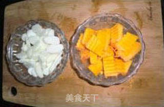 清热去火家常粥----荸荠南瓜粥的做法步骤:3