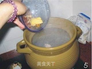 花旗参煲乌鸡汤的做法步骤:5