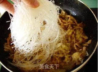 肉丝炒酸菜粉的做法步骤:10
