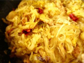 肉丝炒酸菜粉的做法步骤:12