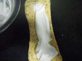 鲜奶油黑芝麻吐司的做法步骤:8