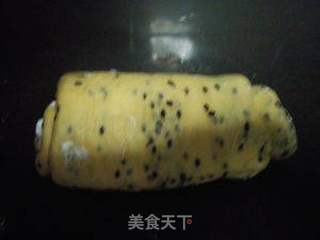 鲜奶油黑芝麻吐司的做法步骤:9
