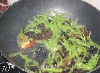 莴笋炒木耳的做法步骤:10