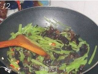 莴笋炒木耳的做法步骤:12