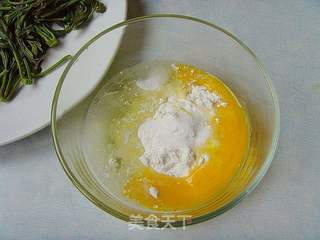春季尝鲜之美品----香椿鱼儿的做法步骤:4