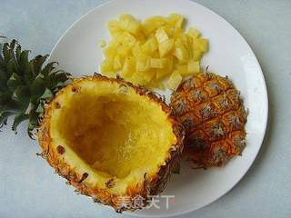 菠萝虾仁炒饭的做法步骤:3