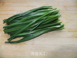 韭菜炒鸡蛋的做法步骤：1