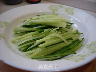 三色豆腐皮的做法步骤：2