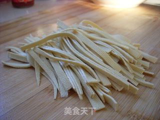 三色豆腐皮的做法步骤：4