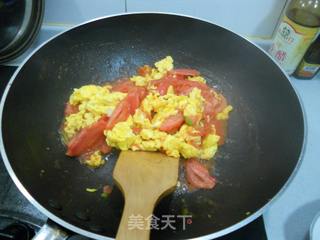 西红柿炒鸡蛋的做法步骤:11