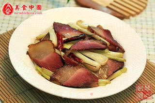 荞头炒湘腊肉的做法步骤:8