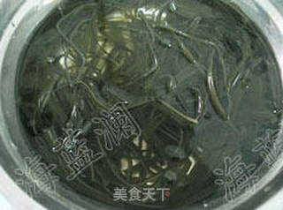 凉拌海带丝(附干海带泡发过程)的做法步骤:5