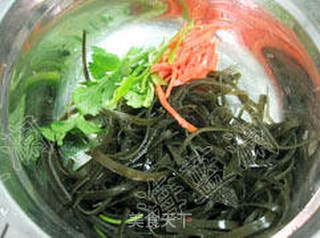 凉拌海带丝(附干海带泡发过程)的做法步骤:6