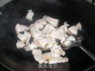 简单的蒜苗红烧肉的做法步骤:4