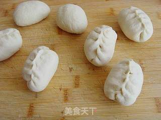 小猪豆沙包的做法步骤:10