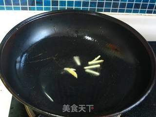 辣椒炒羊血的做法步骤:3