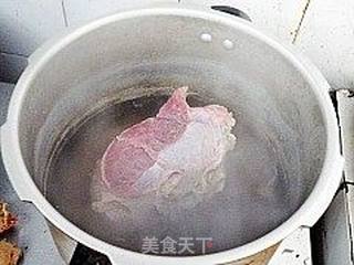 五香酱牛肉的做法步骤:3