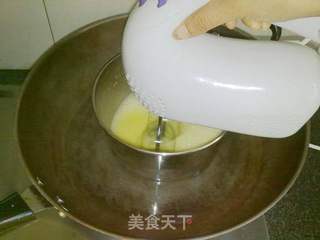 自制蛋黄沙拉酱的做法步骤:4