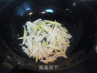 春笋炒鸡蛋的做法步骤:4