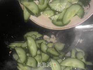 蒜香黄瓜炒蛋的做法步骤:8