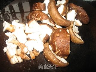 香菇小白菜的做法步骤：2