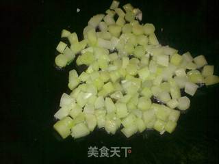 小炒莴笋粒的做法步骤：3