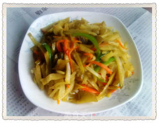 佐粥小菜炒榨菜丝的做法步骤：4