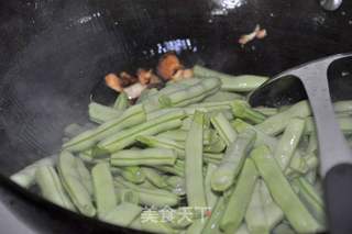 菇香炒豆的做法步骤:5