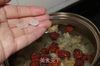 给宝宝的--银耳红枣汤+红枣泥的做法步骤：4