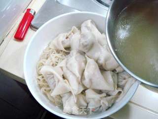 鸡汤鲜肉云吞面的做法步骤:32