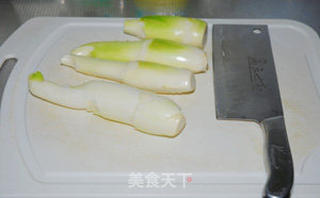 茭白炒肉片的做法步骤：1