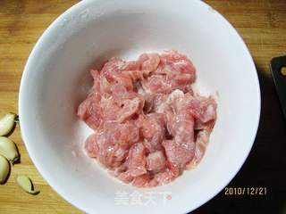 肉焖平菇的做法步骤：1