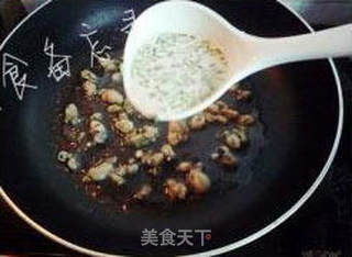 福建特色小吃--家庭版海蛎煎的做法步骤:6