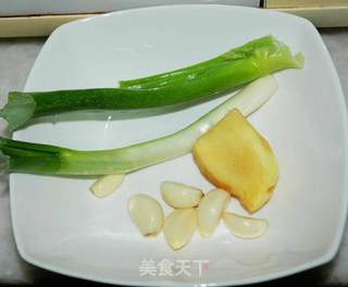 红烧平鱼的做法步骤:2