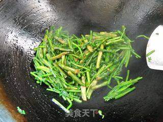野生水芹炒肉丝的做法步骤:6