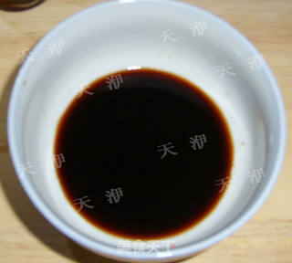 东北人餐桌必不可少的一道菜--【五彩缤纷凉拌菜】的做法步骤：1