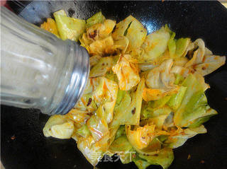 辣酱爆炒包菜的做法步骤:9