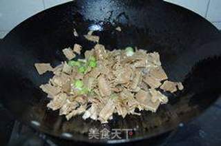 笋干炒蒜苗的做法步骤：4